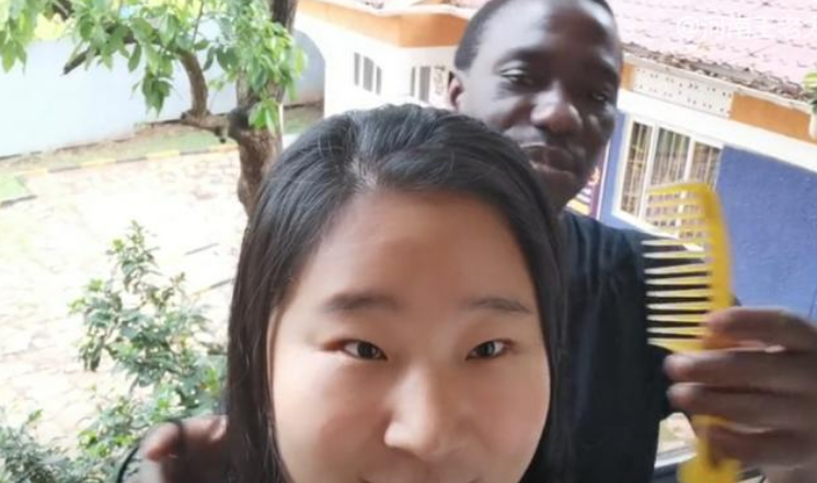 七年前中国女大学生嫁给非洲王子，生下2个女儿，现娘家定居非洲