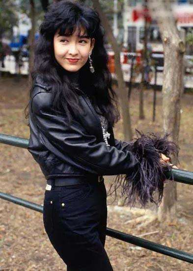 19位惊艳了时光的“80年代港风美女”，个个美到窒息，一见误终身
