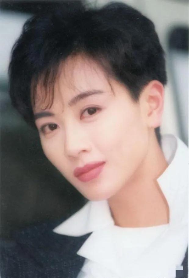 19位惊艳了时光的“80年代港风美女”，个个美到窒息，一见误终身