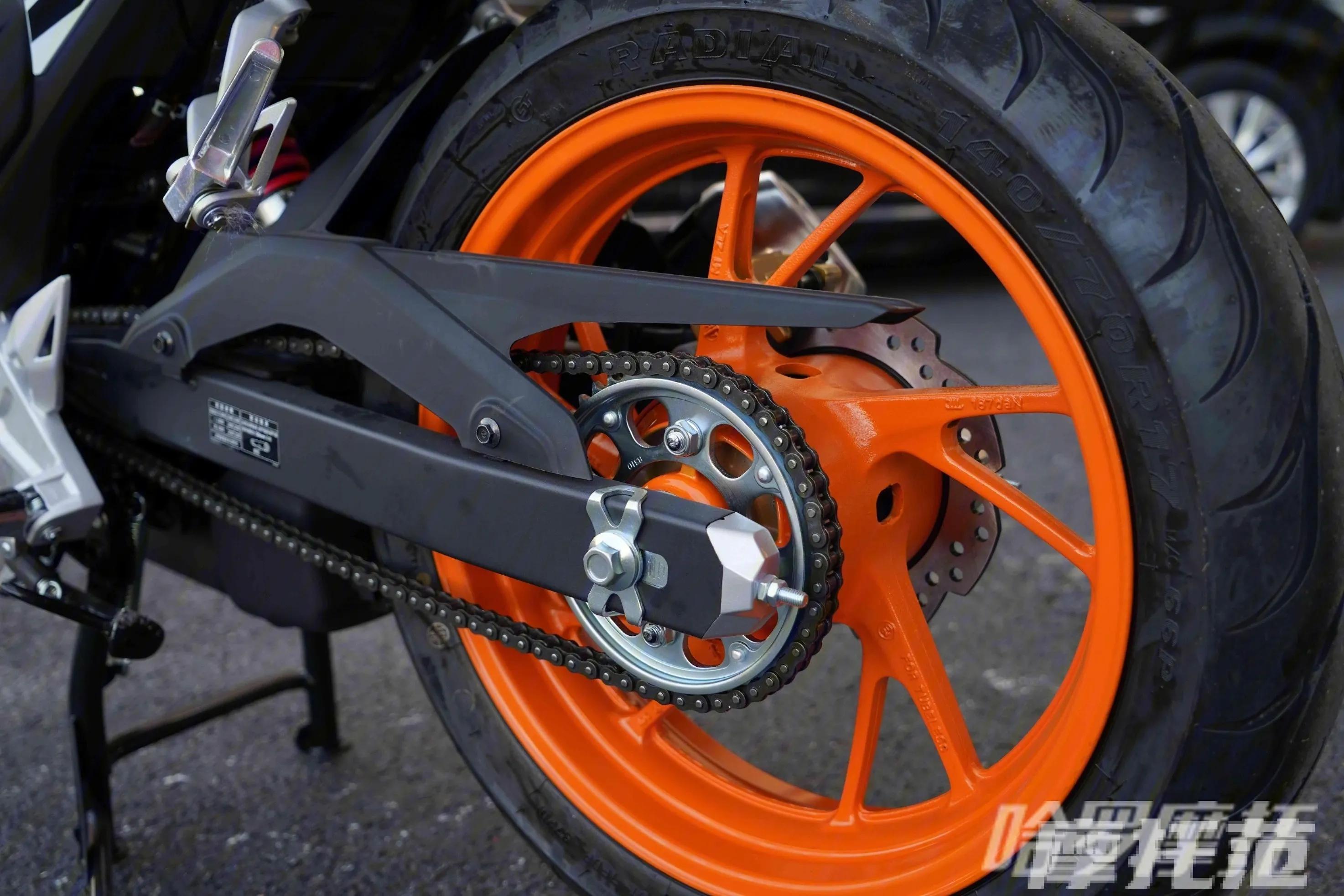 续航600km的五羊本田 CB190R 暴锋眼，真的很香！