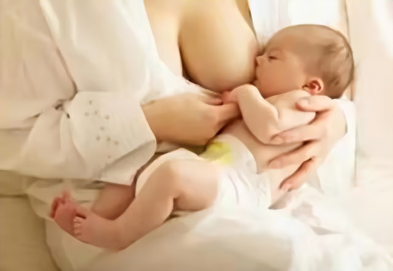 宝宝肚子鼓得像皮球？这4个巧治腹胀的小妙招赶紧学起来