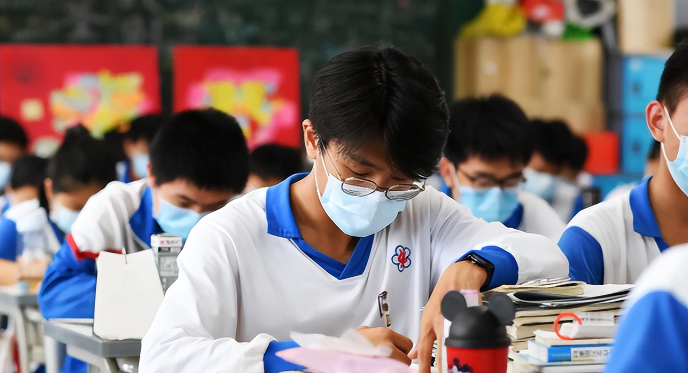 看了高考阅卷全过程才知道，学生的冤枉分都丢在哪，现在改还不晚