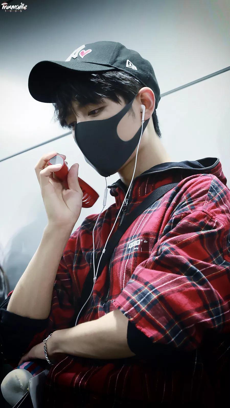 考古肖战:2018年9月—12月机场时间线汇总,今天请叫我收图狂魔