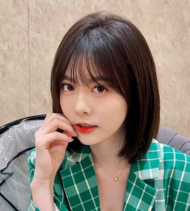 锁骨烫不火了,今年正流行的是"齐肩烫",好打理还不挑脸型