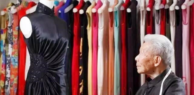 “最后的上海裁缝”：做了82年旗袍，胡蝶、巩俐都是其“死忠粉”