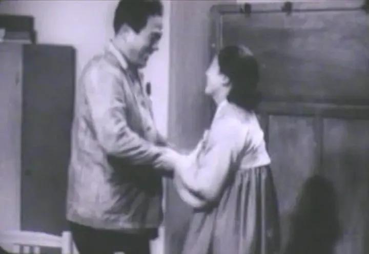 世界电影（0105）朝鲜电影《轧钢工人》（1972）剧照欣赏
