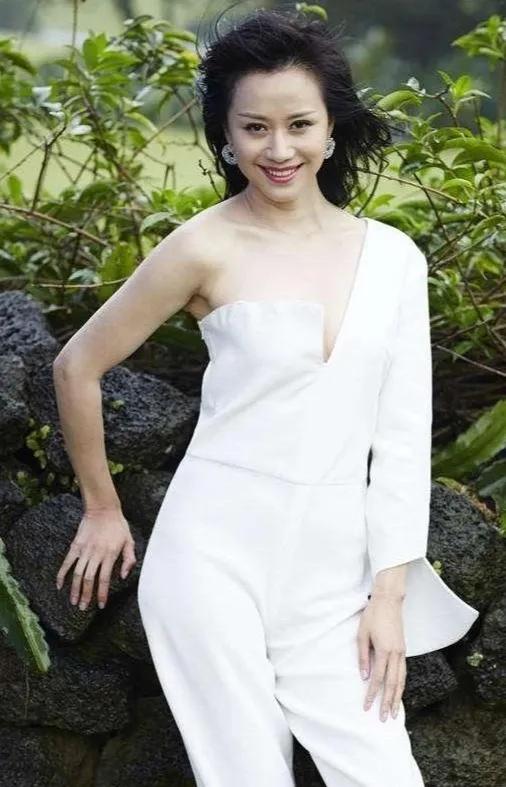 倪虹洁，15张精美的照片