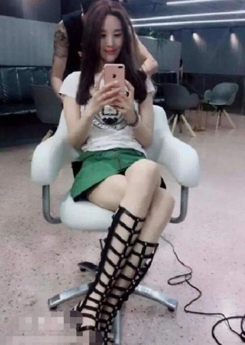 演员潘雨辰，失败的婚姻让我终身难忘，和女儿相依为命很幸福