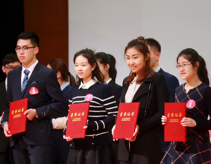 大学食堂WIFI密码火了，能连上都是学霸级别的学生，学渣：我不服