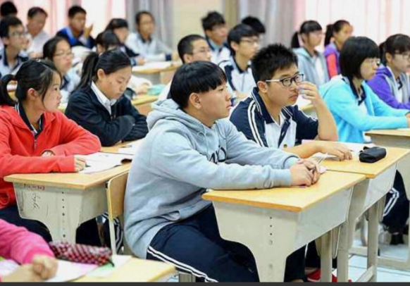 考研就业前景最差的十大专业盘点：计算机、法学、文学等专业学生最痛苦，毕业即失业成常态