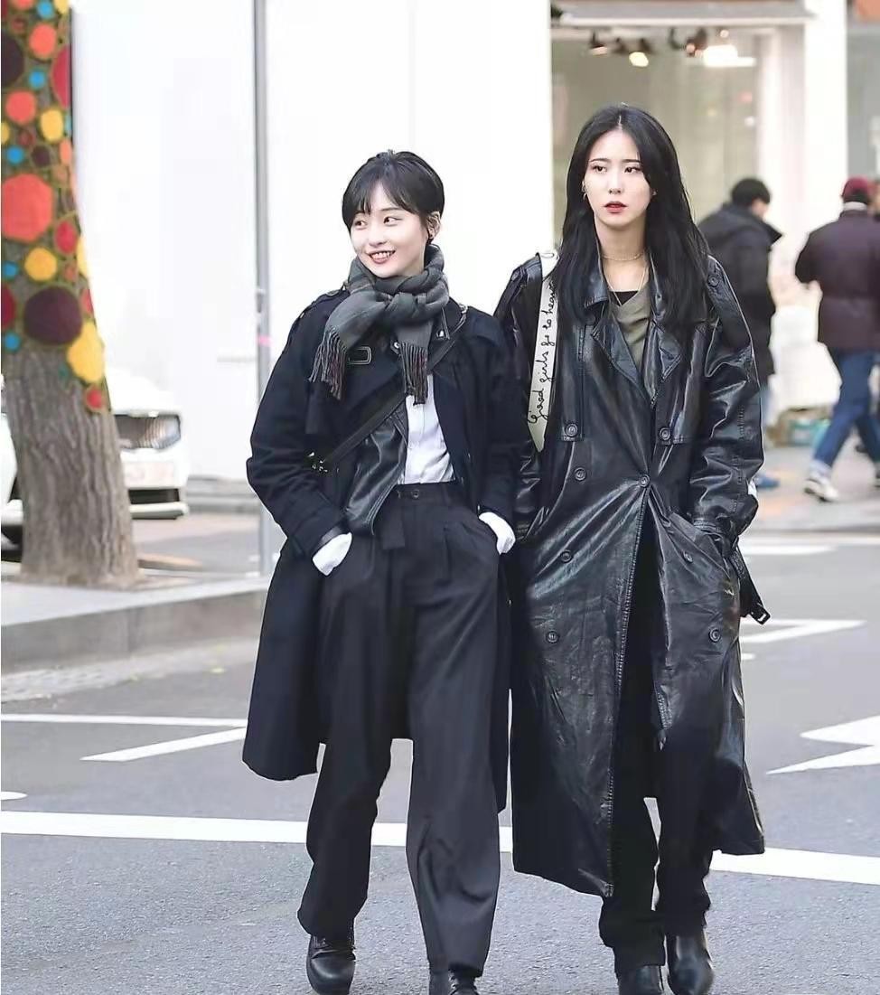 中性风的服装太帅了,韩国妹子都喜欢上了,身材矮的人穿也好看