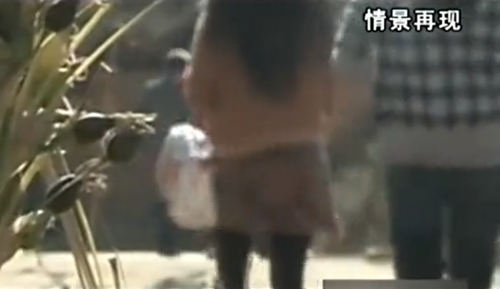 云南13岁女孩叛逆离家，被人