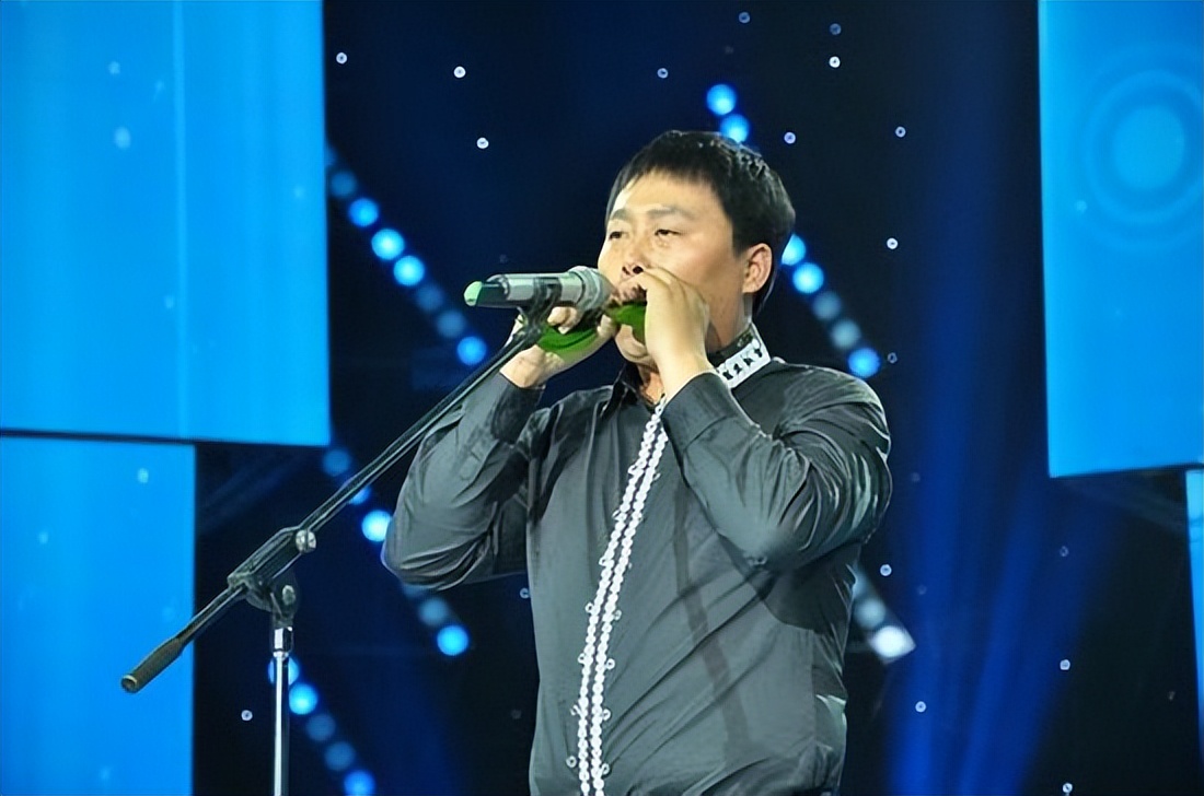 草根歌手刘大成：父亲陪我走上成名之路，走红后不忘农民本色