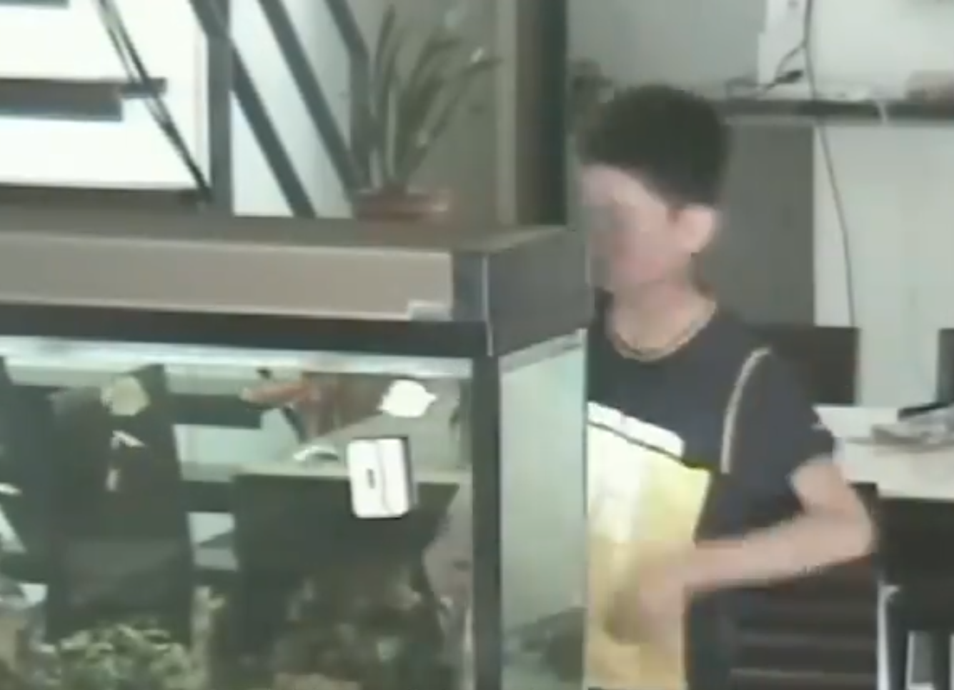 农村娃高占喜：赢了“富人游戏”，理科第一考上国防生走出大山