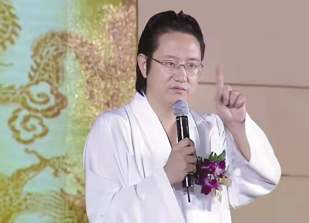 被打假的道长李一：闭气神功被拆穿后逃到美国，混不下去又回国