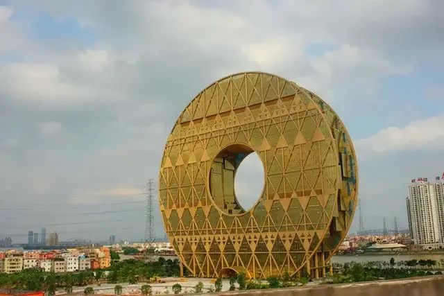 两个2021年中国十大丑陋建筑评选结果重磅揭晓