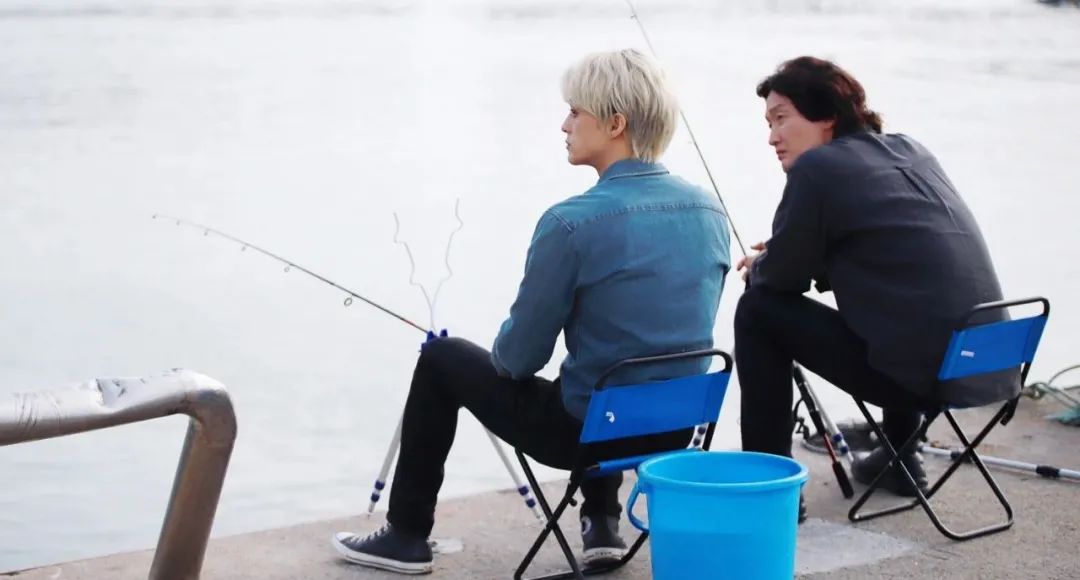 韩剧《恶之花》：用新身份生活后，他发现了自己重拾爱的能力