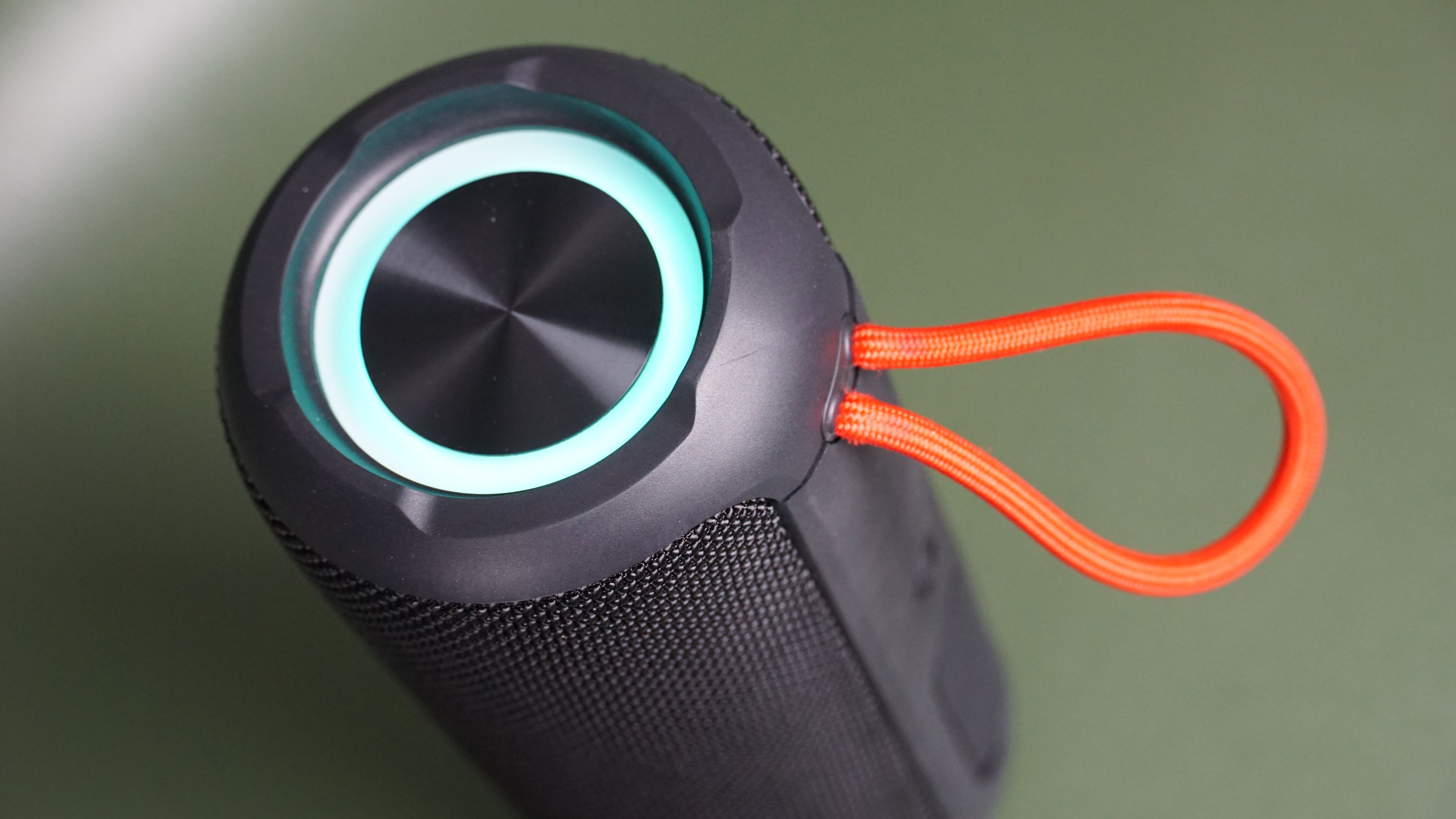 IPX7级防水，环绕立体声Sanag M12S Pro音箱表现出色