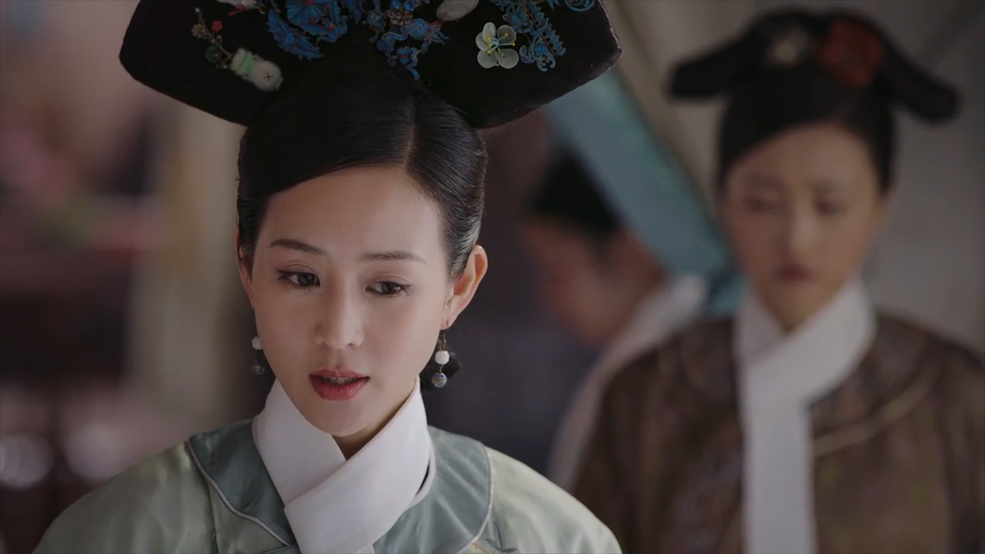 八种造型竟讲完了海兰的一生：争宠只靠描眉，至死不爱渣龙