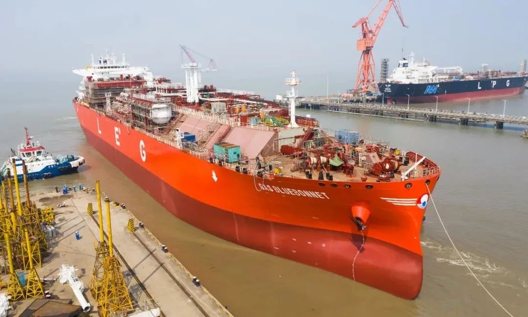 上海江南造船迎来新造船重磅“出坞”