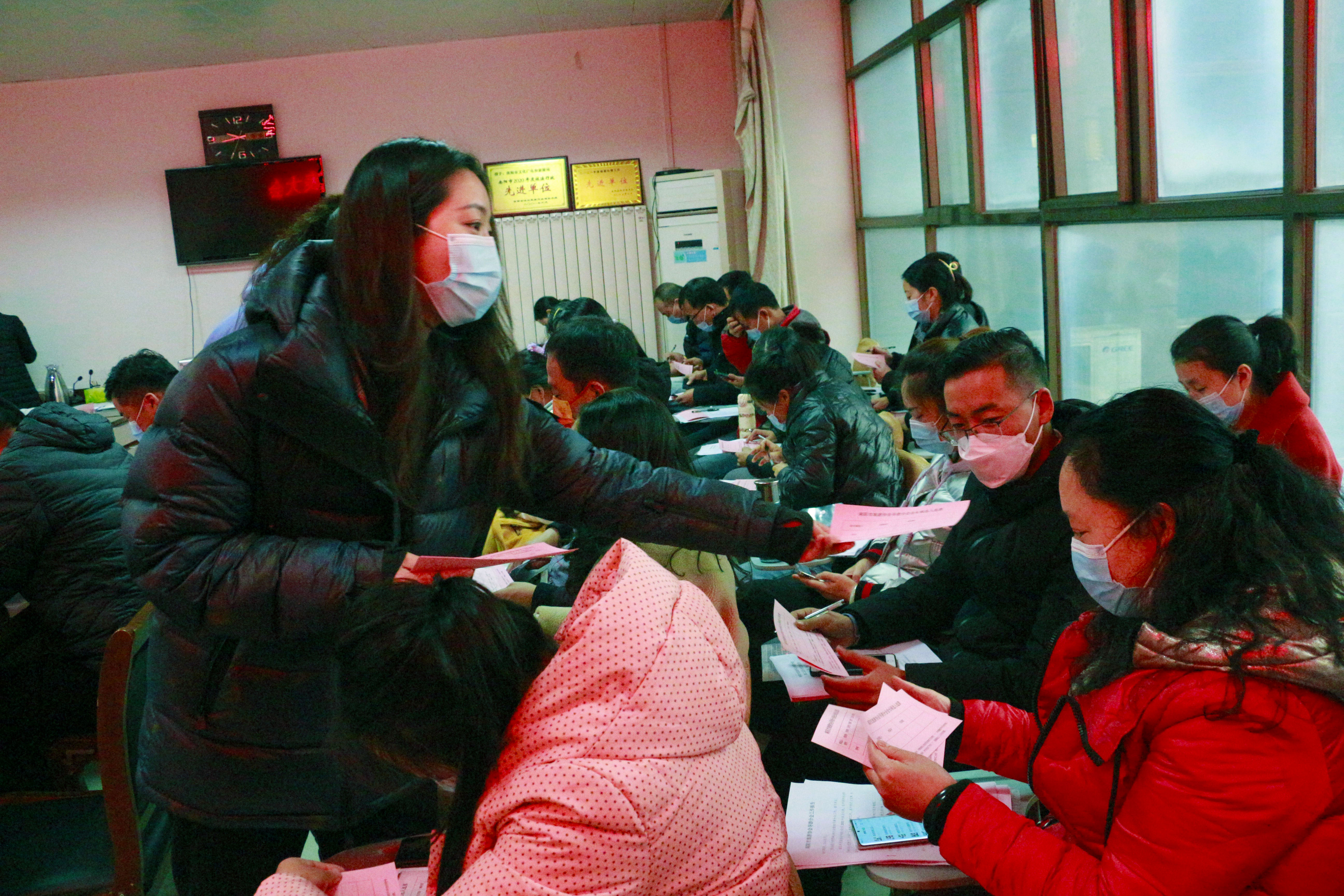 南阳市旅游协会导游分会第二届理事会换届顺利召开