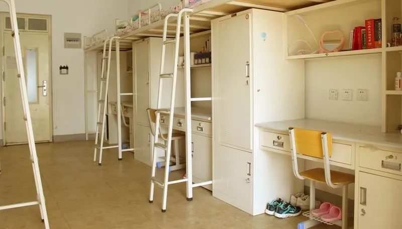 撇开大小三甲，郑州这两所最牛高中，到底谁的含金量最高？