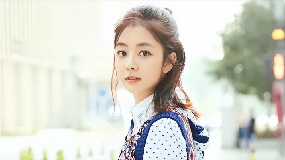 “氧气少女”谭松韵，清纯甜美温柔可人