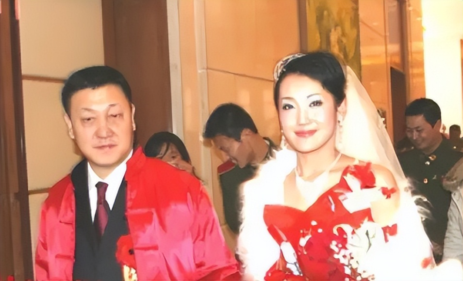 韩磊：苦追王燕2年，39岁终于得偿所愿，结婚16年感情仍如胶似漆