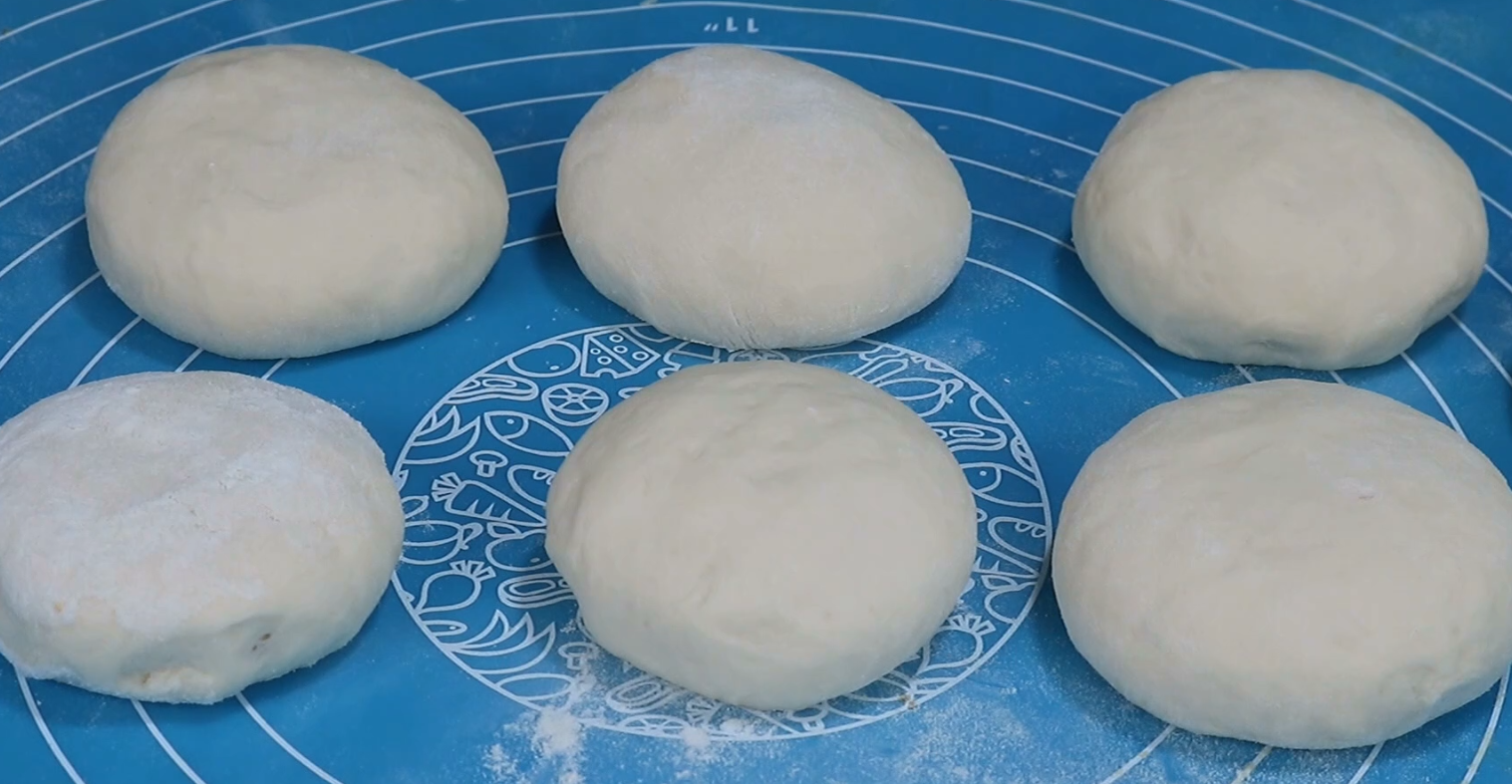 发面只加酵母和白糖就错了，教你绝招，10分钟发满盆