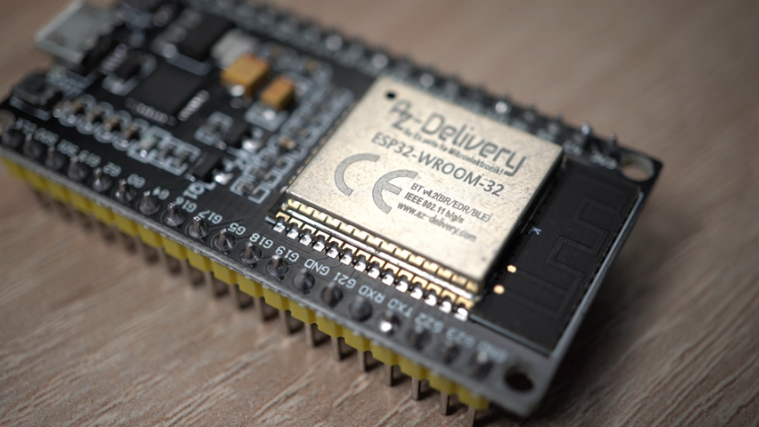 国外大神改造 Game Boy 掌机，使其能够连 Wi-Fi 上网