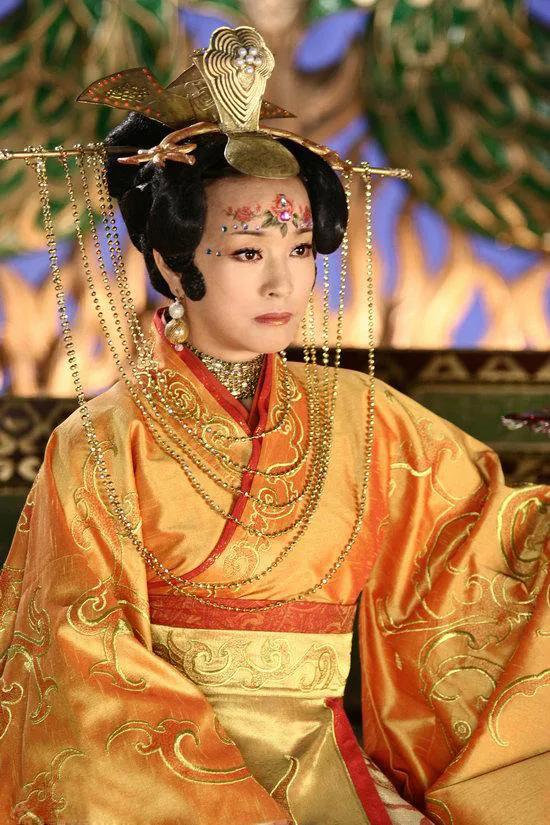 电视剧《宝莲灯前传》中王母娘娘是如何发现杨戬的秘密?