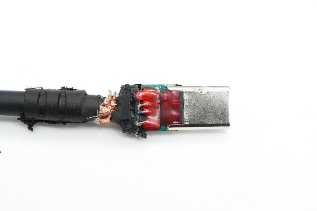 联想Y9000P2022充电神器，thinkplus 135W快充CC线拆解