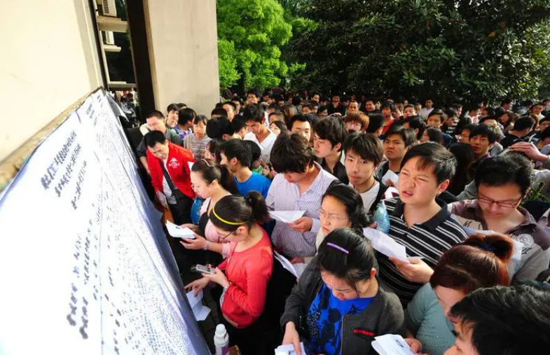 高三党们得清楚，这5类专业考公更占“上风”，比一般专业受偏爱