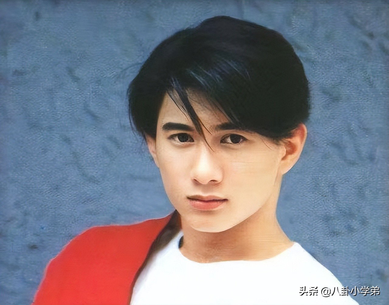 “冻龄男神”都是假的！脸肿僵硬、笑不出来，不服老是真的不行