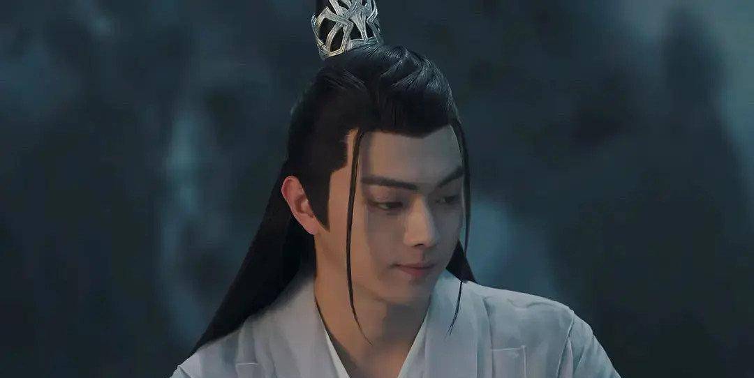 “龙须刘海”不要轻易尝试！有人仙气十足，有人酷似蟑螂精