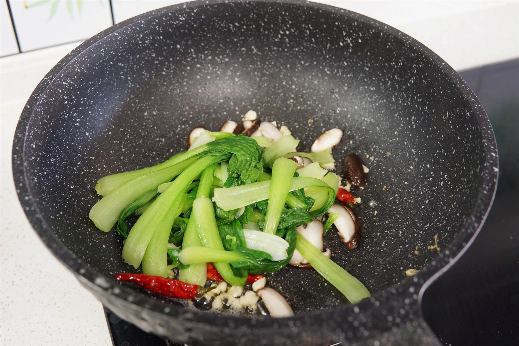 建議：這5種綠葉菜多吃，含鈣量很高，清淡飲食也能把鈣補足了