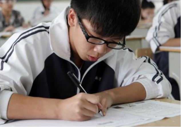 2022浙江高考选考落幕，全省57.67万考生参加，同期增加了3万多人