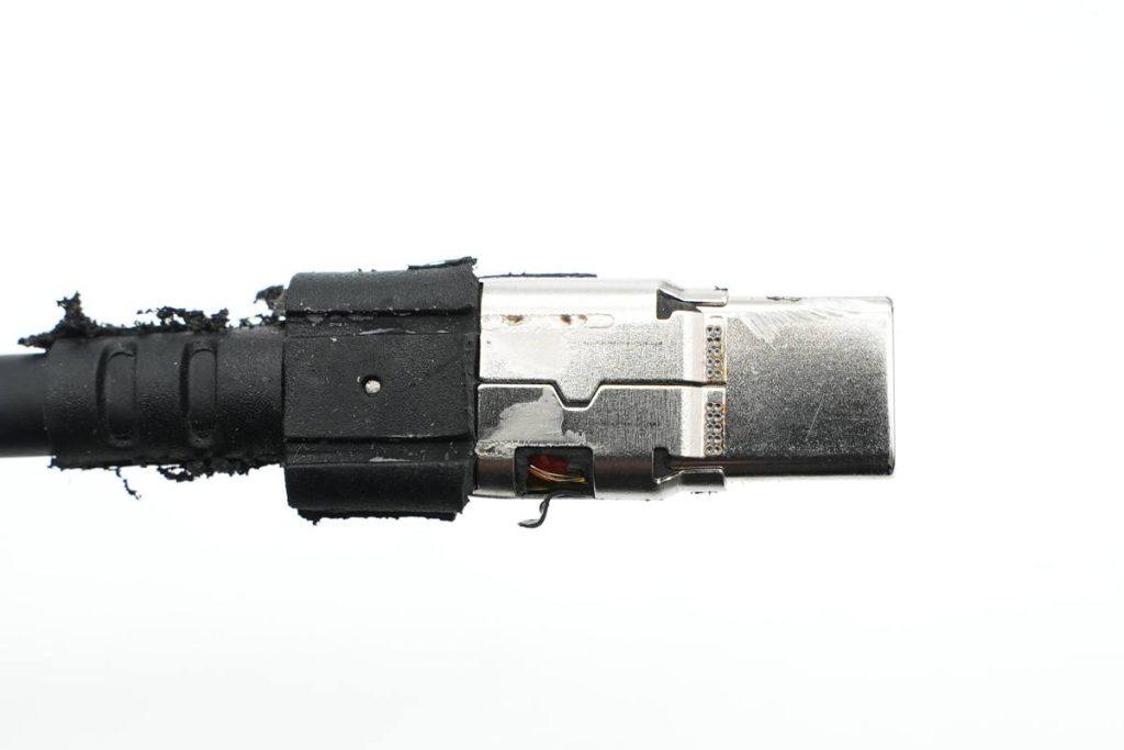 联想Y9000P2022充电神器，thinkplus 135W快充CC线拆解