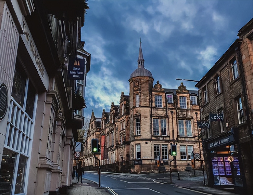 除了大城市，这些英国小城也有世界超一流大学