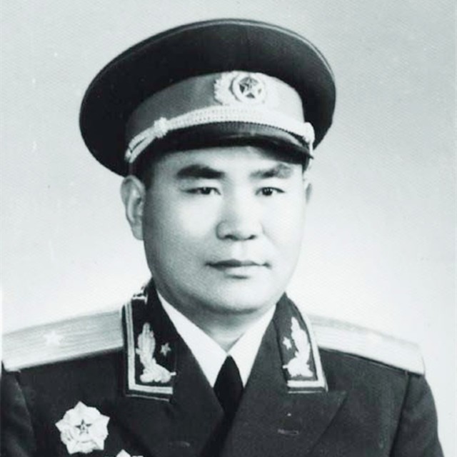 范天恩回国被冻伤赴前线又遇车祸他说用担架抬我上阵地