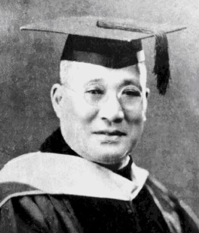 1975年蒋介石生命最后一天，蒋经国日记中记载：父亲问起张伯苓