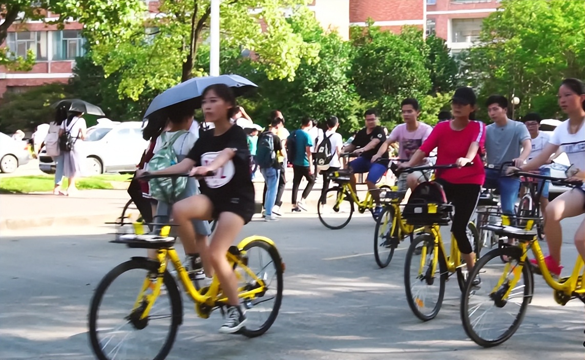 大学生校外租房成趋势，网友吐槽娇生惯养，实际是“破财免灾”