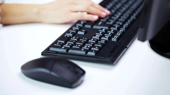 “六边形战士”独臂硕士黄超，高质量写代码，用大脑转速弥补手速