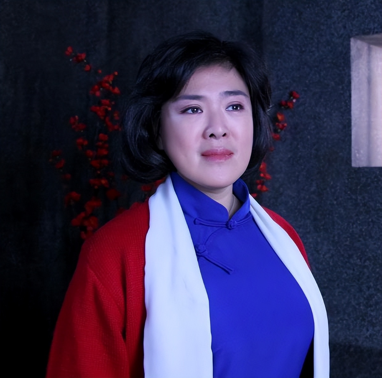 美声与民族“双料歌后”万山红，如今的她，依旧风采照人