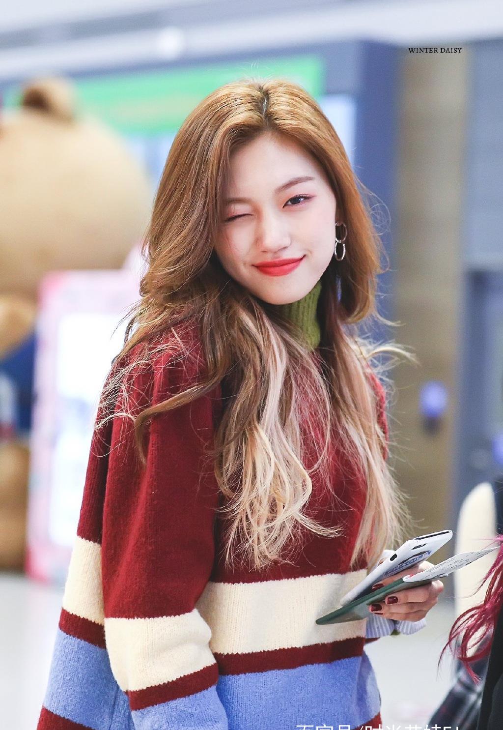 韩国女子组合weki meki成员金度延 网友们觉得她颜值如何可评论关注