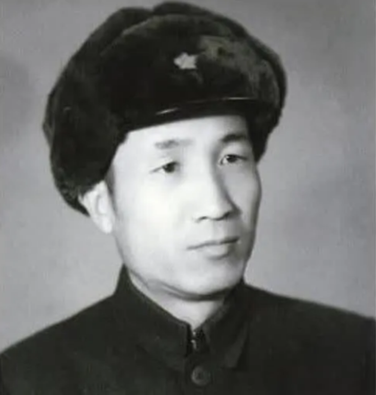 1993年，两位老革命聊到一国军少将，一人突然道：我是他的联络人