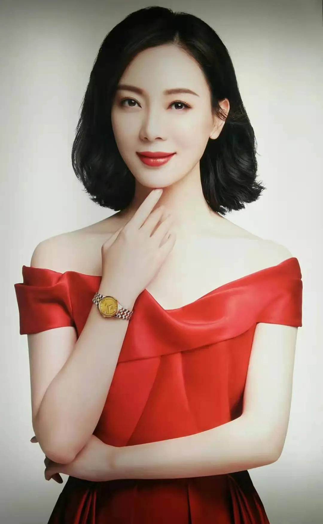 中国女性衣饰化妆美韵之探讨