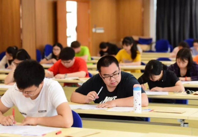 高考为什么使用2B铅笔？用其他铅笔代替行不行？批卷老师给出答案