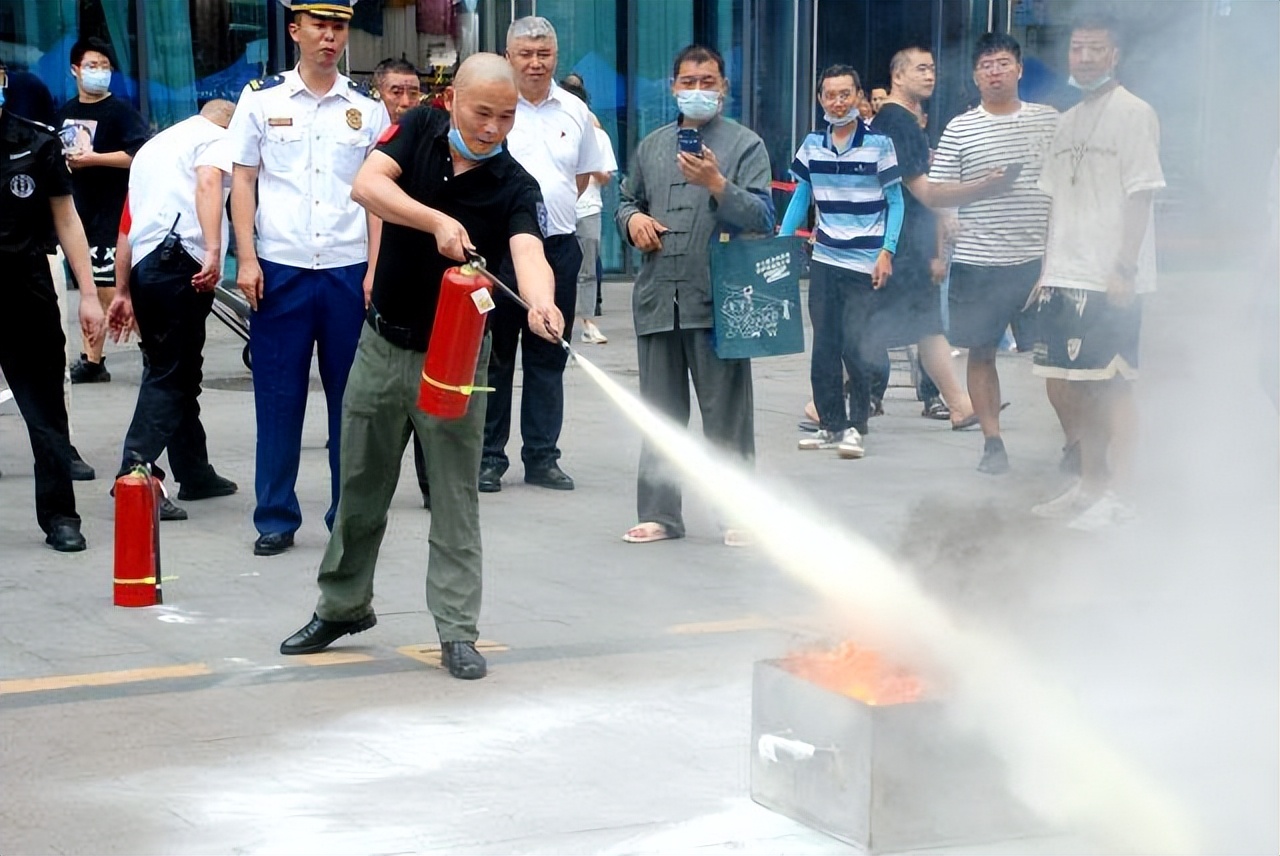 身临其境，深入体验！金牛区群众踊跃参与“安全宣传咨询日”活动