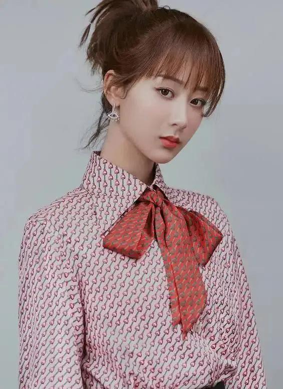 杨紫迷人照片
